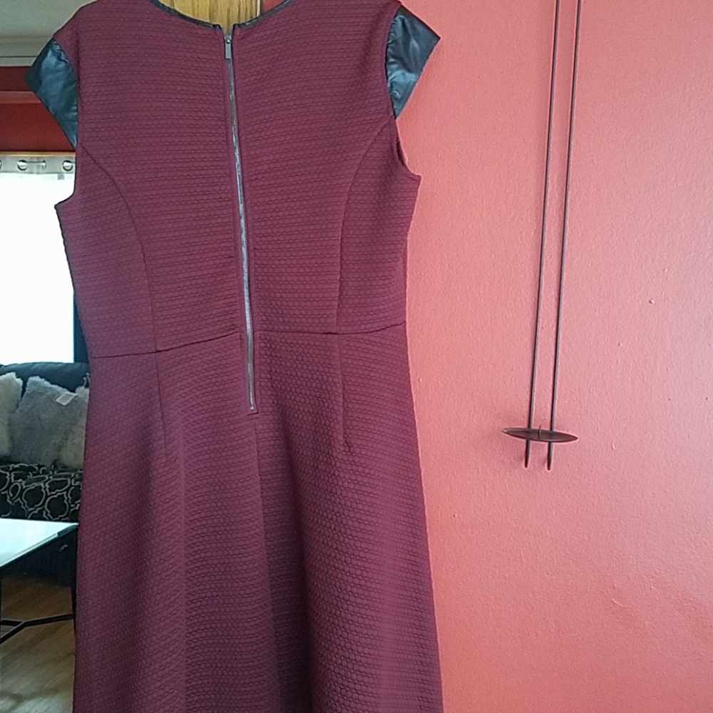 Dress - Picture 2 of 2